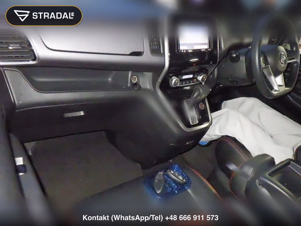 NISSAN SERENA 5D, miniaturka 4