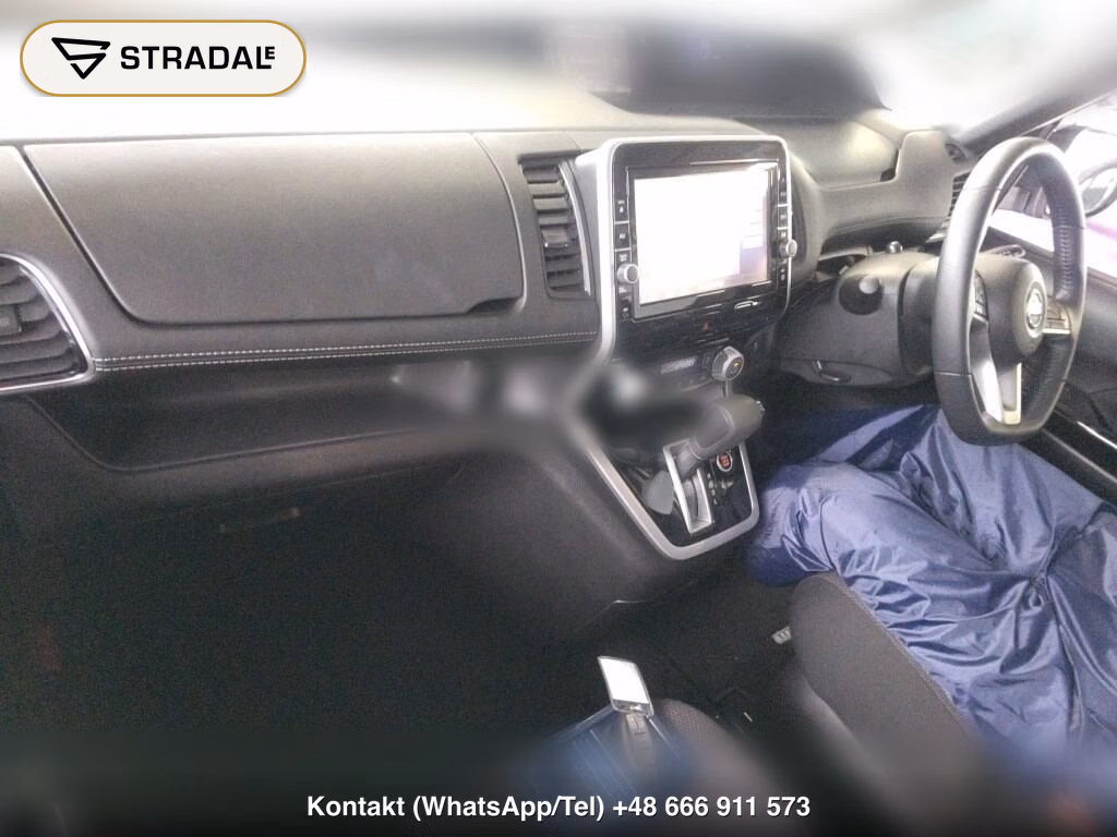 NISSAN SERENA 5D G, miniaturka 4