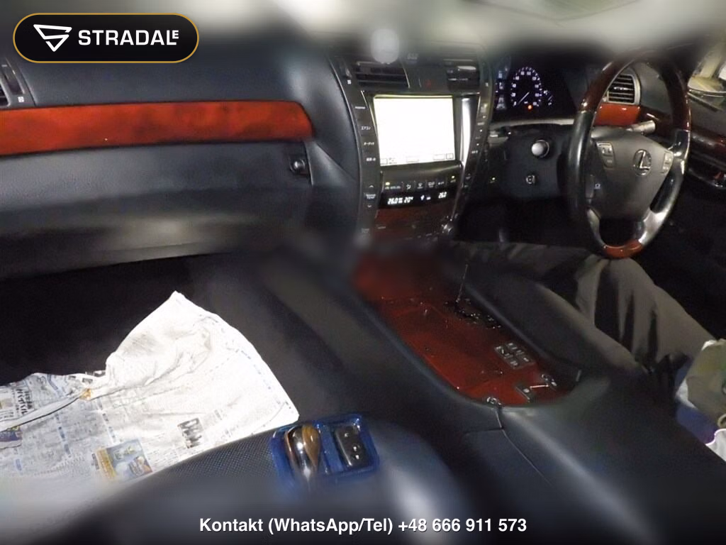 LEXUS LS 4WD LS600H VERSION S I PACKAGE, miniaturka 4