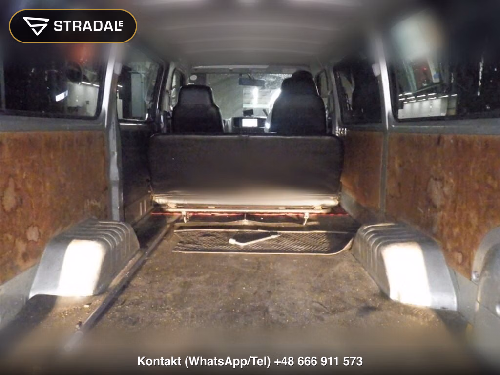 NISSAN CARAVAN 4D, miniaturka 7