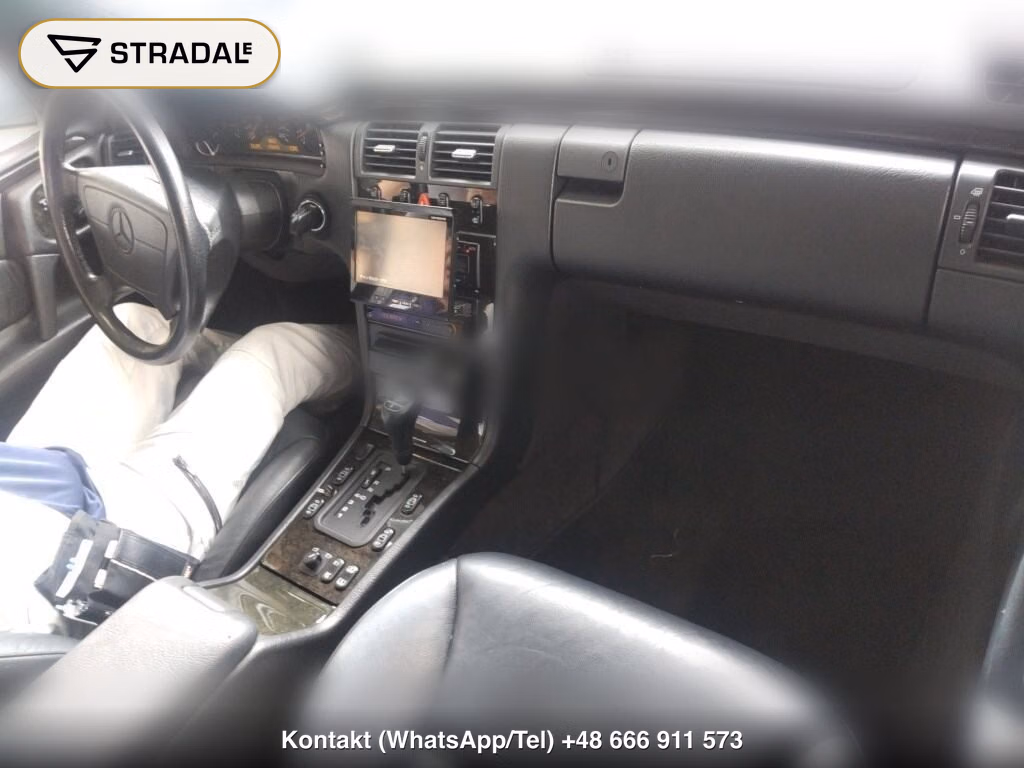 MERCEDES BENZ E-CLASS 4D E400 AVANTGARDE, miniaturka 4