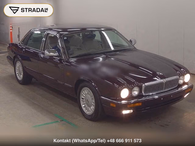 DAIMLER DAIMLER DOUBLE SIX 1995, samochód z aukcji Japonii