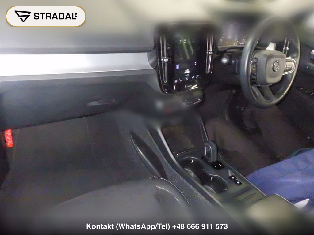 VOLVO XC40 T4 MOMENTUM, miniaturka 4