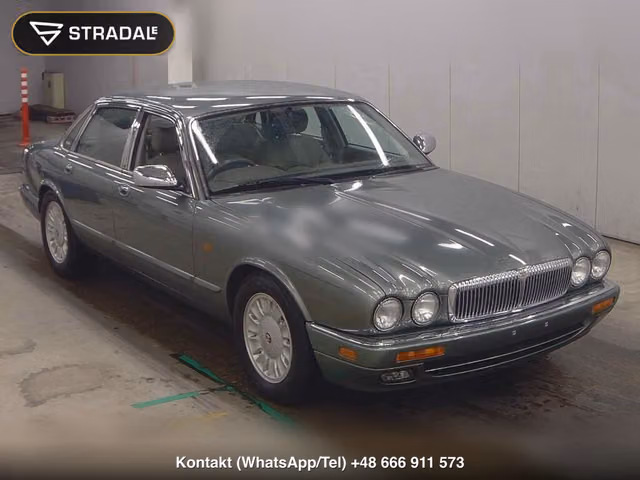 DAIMLER DAIMLER DOUBLE SIX 1995, samochód z aukcji Japonii