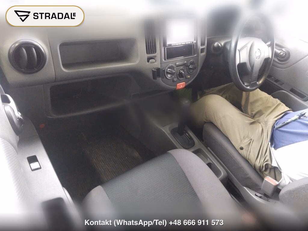 NISSAN AD VE, miniaturka 4