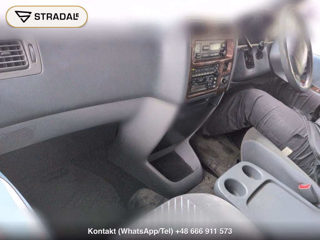TOYOTA GRANVIA 4D 4WD G, miniaturka 4