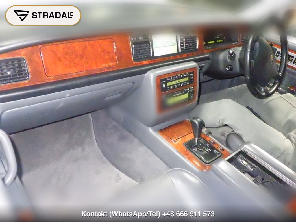 TOYOTA CENTURY 4D STANDARD VERSION, miniaturka 4