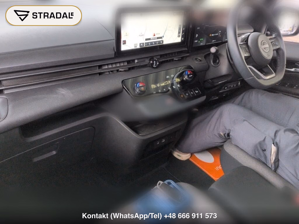 NISSAN SERENA 5D XV, miniaturka 4