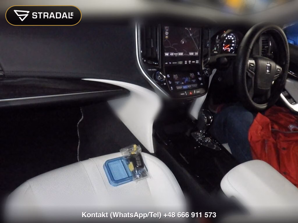 TOYOTA CROWN HYBRID 4WD ATHLETE G FOUR, miniaturka 4