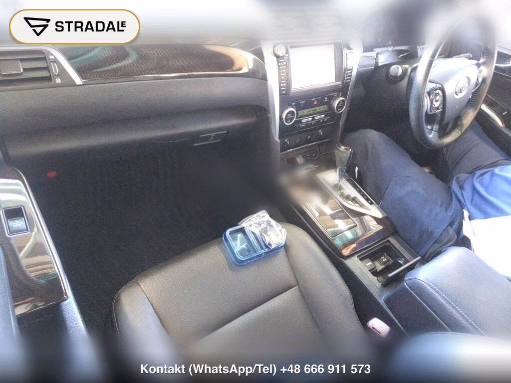TOYOTA CAMRY 4D HYBRID LEATHER PACKAGE, miniaturka 4