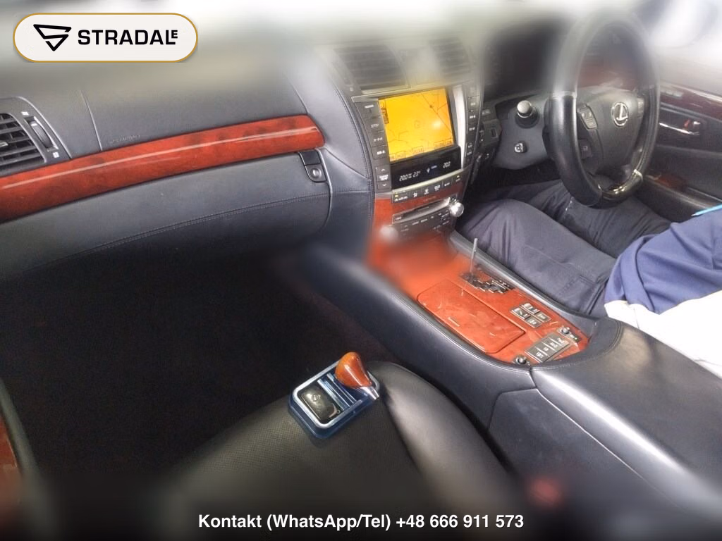 LEXUS LS 4WD LS600H VERSION U I PACKAGE, miniaturka 4
