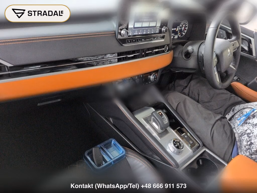 MITSUBISHI OUTLANDER PHEV 4WD P, miniaturka 4