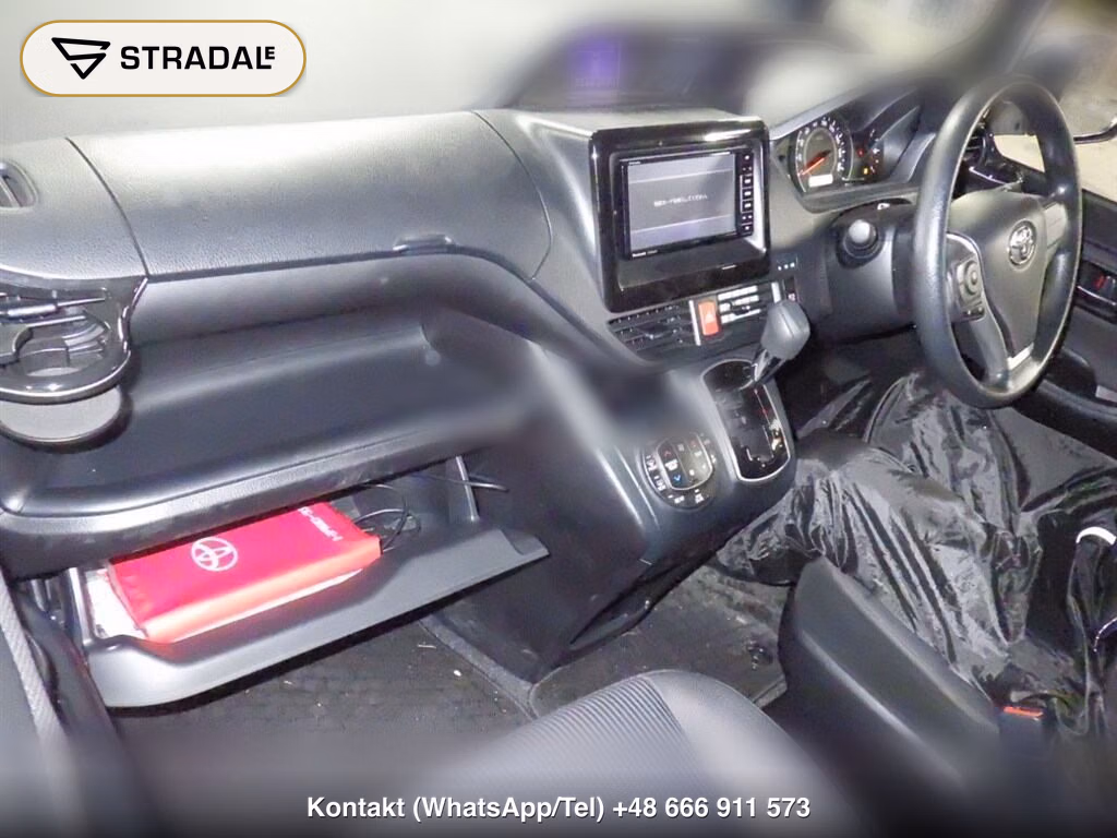 TOYOTA NOAH X, miniaturka 4