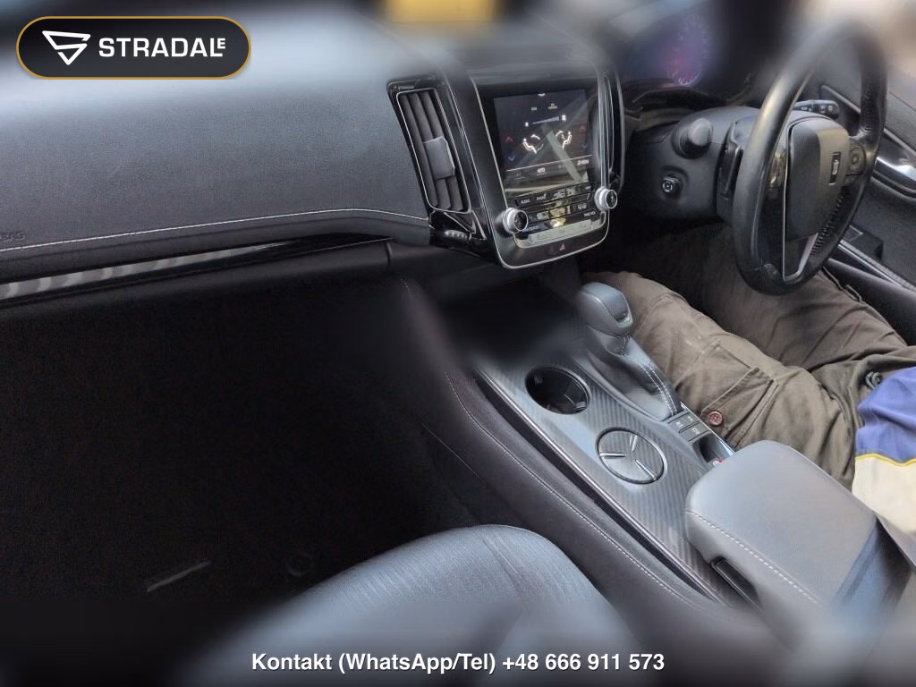 TOYOTA CROWN HYBRID RS, miniaturka 4