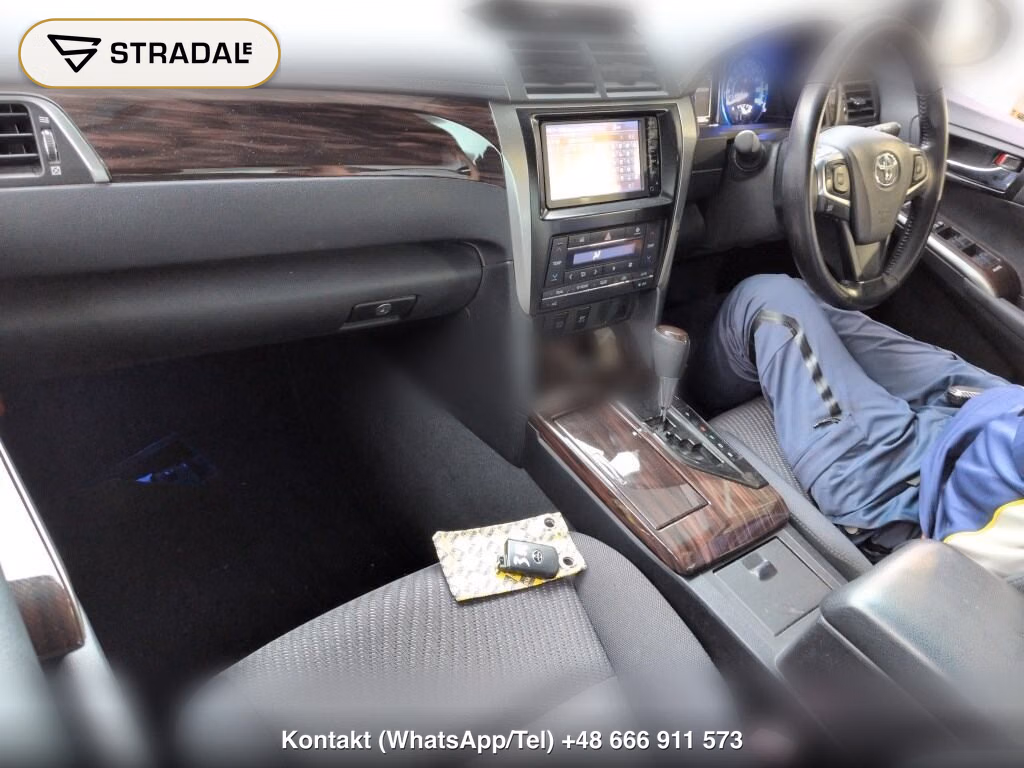 TOYOTA CAMRY 4D HYBRID G PACKAGE, miniaturka 4