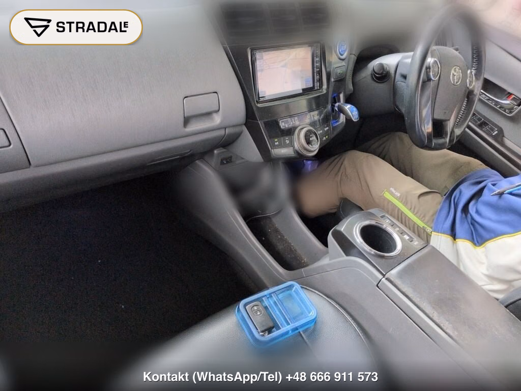 TOYOTA PRIUS ALPHA S TUNE BLACK, miniaturka 4