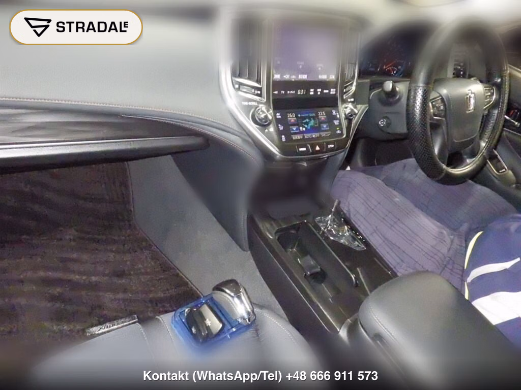 TOYOTA CROWN HYBRID, miniaturka 4