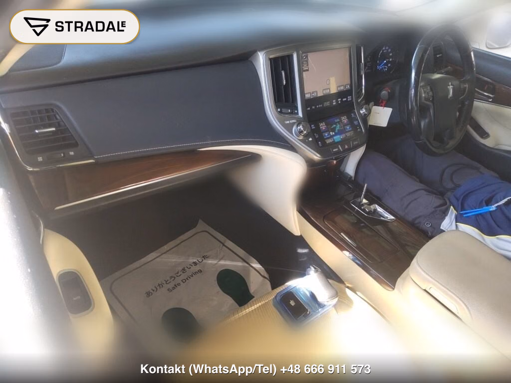 TOYOTA CROWN HYBRID ROYAL SALOON, miniaturka 4
