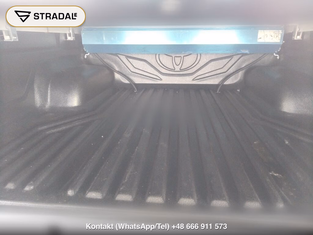 TOYOTA HILUX 4D 4WD Z, miniaturka 7