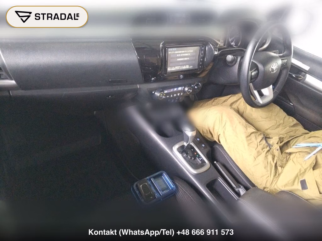 TOYOTA HILUX 4D 4WD Z, miniaturka 4