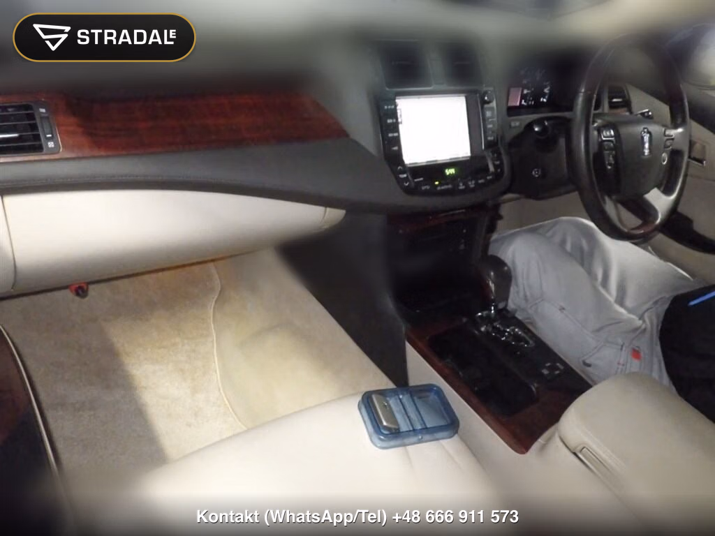 TOYOTA CROWN 4D 4WD ROYAL SALOON I-FOUR, miniaturka 4