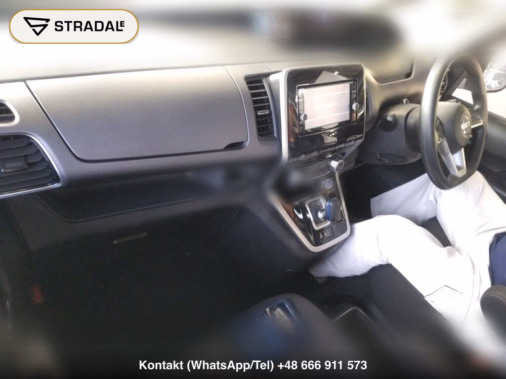 NISSAN SERENA 5D E-POWER XV, miniaturka 4