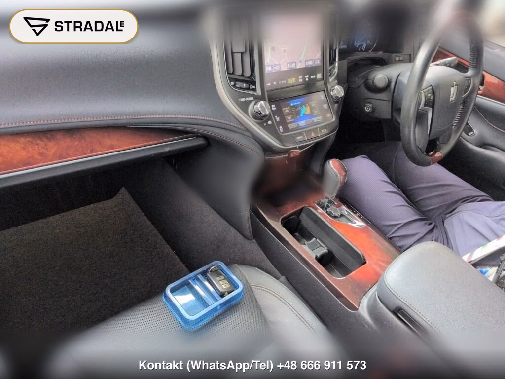 TOYOTA CROWN MAJESTA 4D F VERSION, miniaturka 4