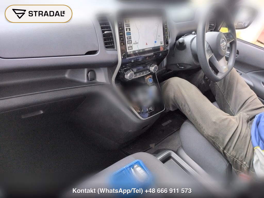 NISSAN SERENA 5D E-POWER XV, miniaturka 4