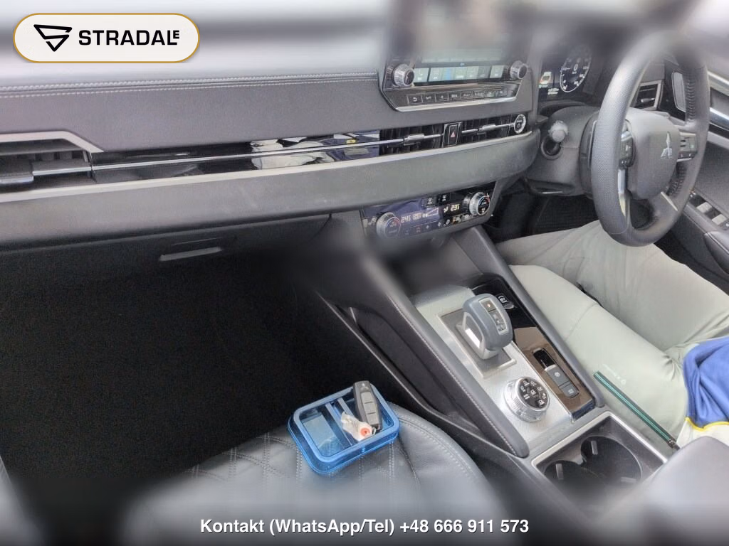 MITSUBISHI OUTLANDER PHEV 4WD P, miniaturka 4