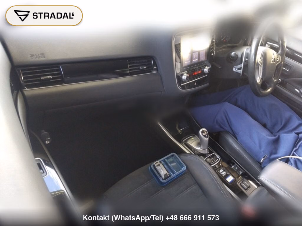 MITSUBISHI OUTLANDER PHEV 4WD G PLUS PACKAGE, miniaturka 4
