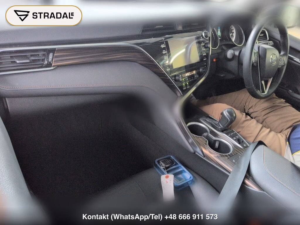 TOYOTA CAMRY 4D G LEATHER PACKAGE, miniaturka 4