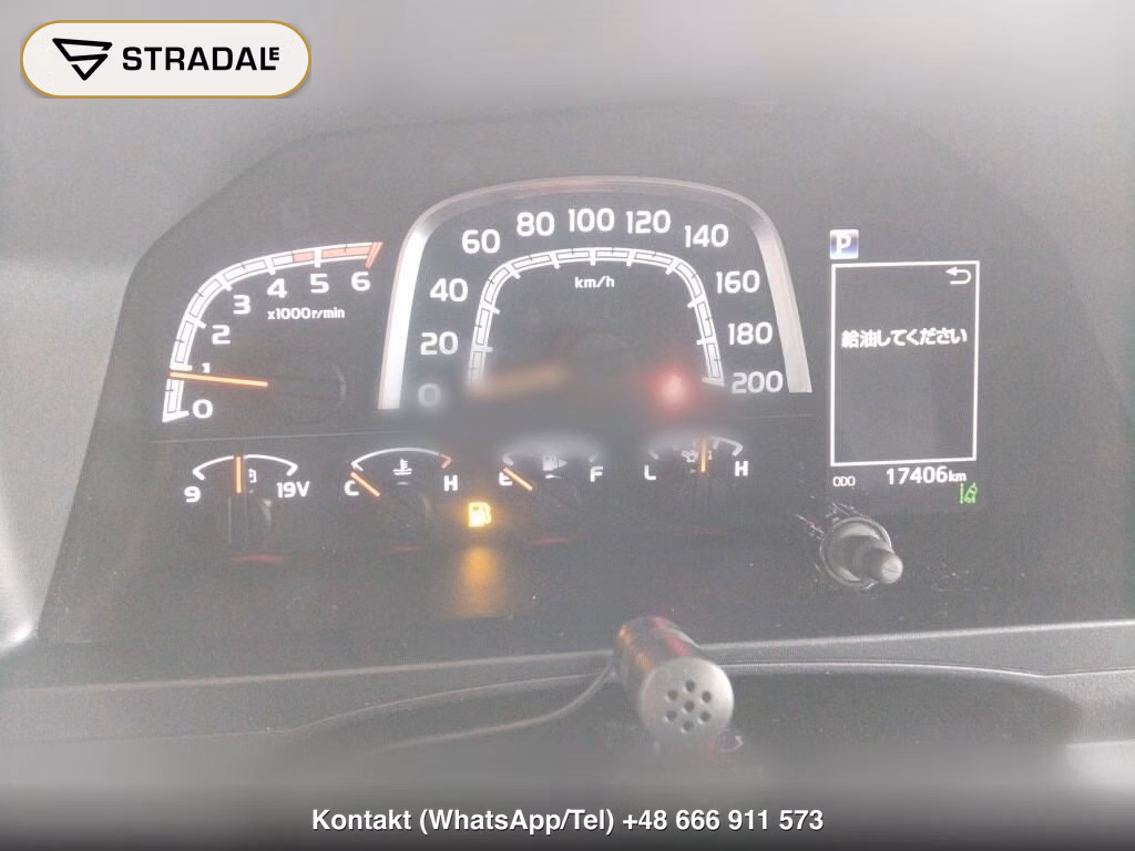 TOYOTA LAND CRUISER 70 5D 4WD AX, miniaturka 7