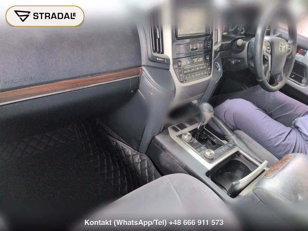 TOYOTA LAND CRUISER 4WD AX, miniaturka 4