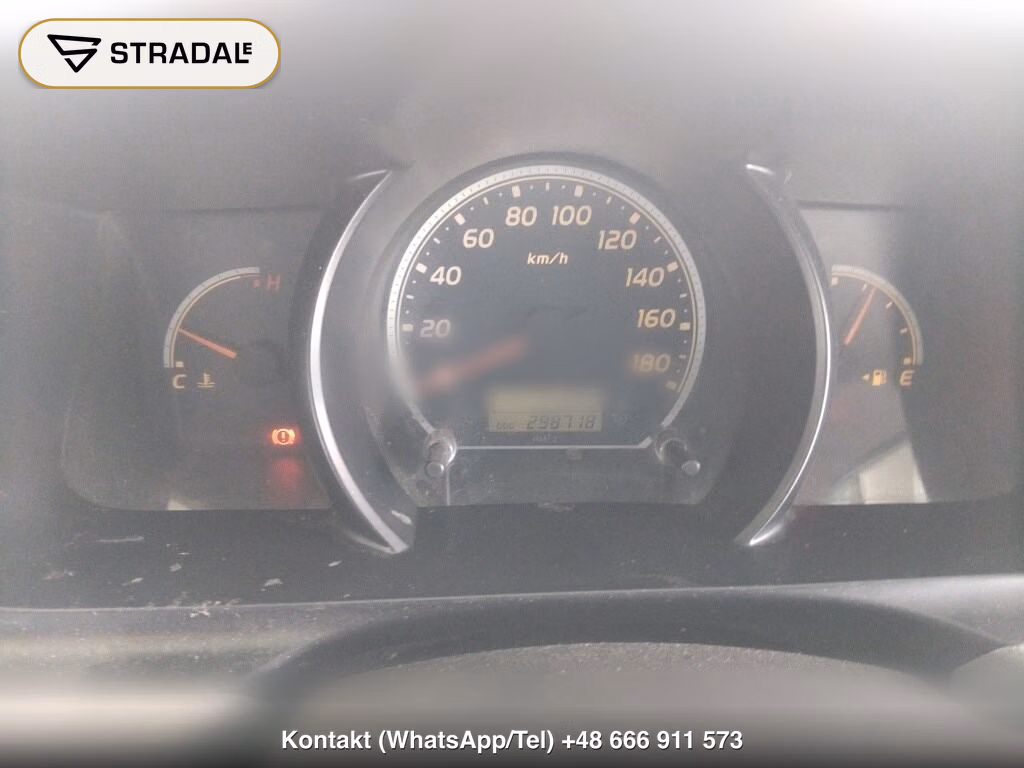 TOYOTA HIACE VAN 4D 4WD, miniaturka 4