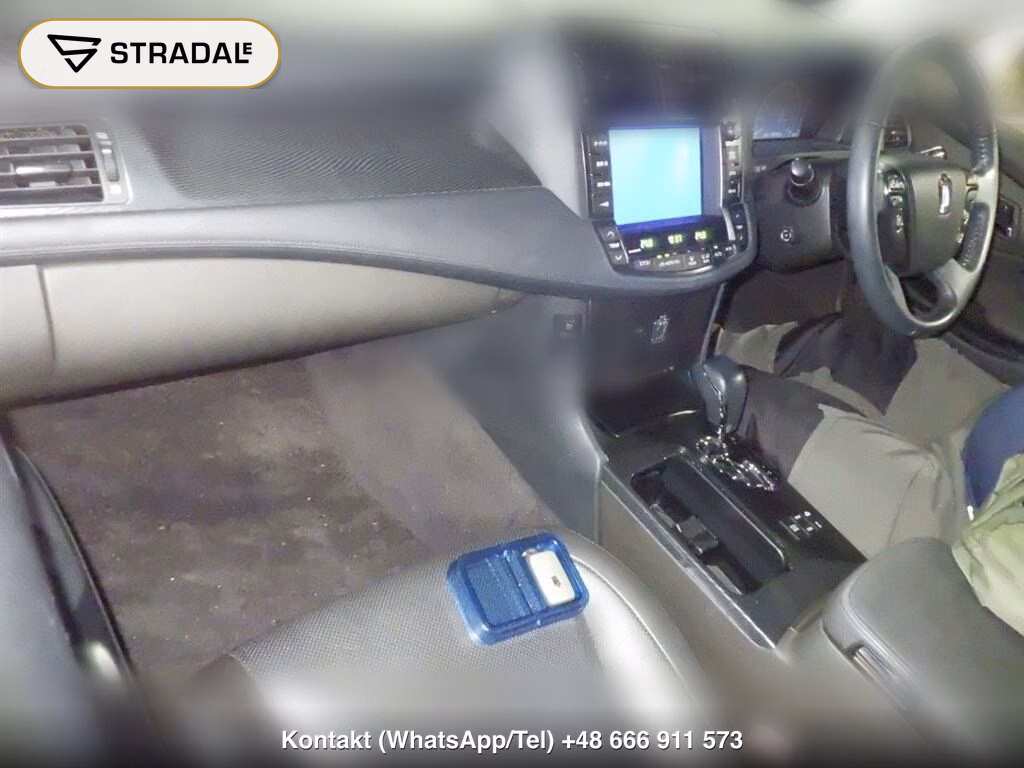 TOYOTA CROWN HYBRID, miniaturka 4