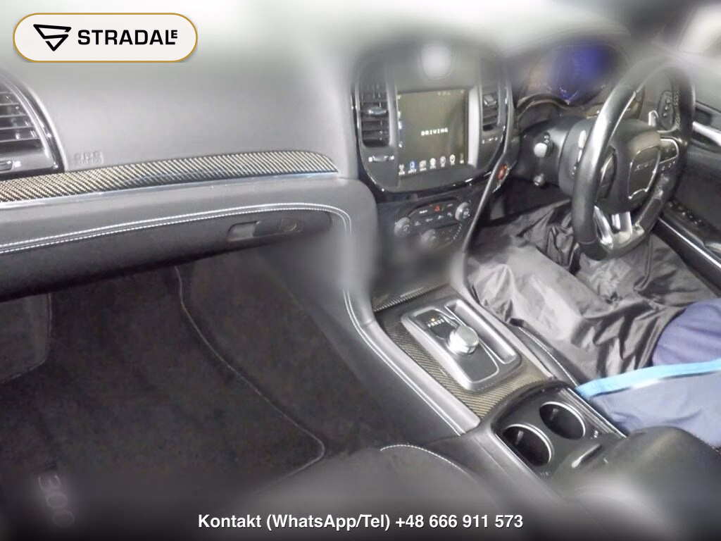 CHRYSLER 300 SRT8, miniaturka 4