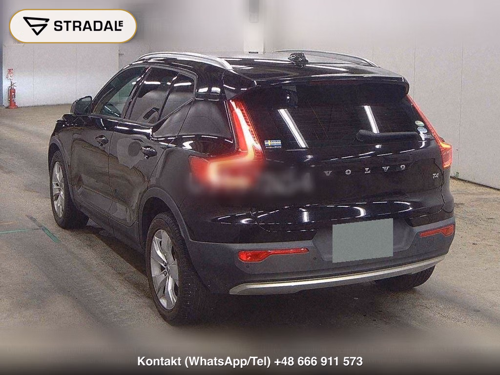 VOLVO XC40 T4 MOMENTUM, miniaturka 3