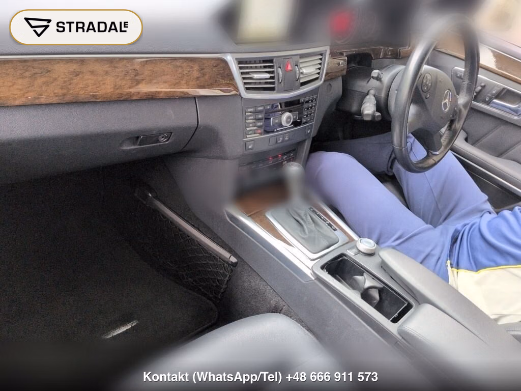 MERCEDES BENZ E-CLASS STATIONWAGON E250CGI BLUEEFFICIENCY STATIONWAGON, miniaturka 4