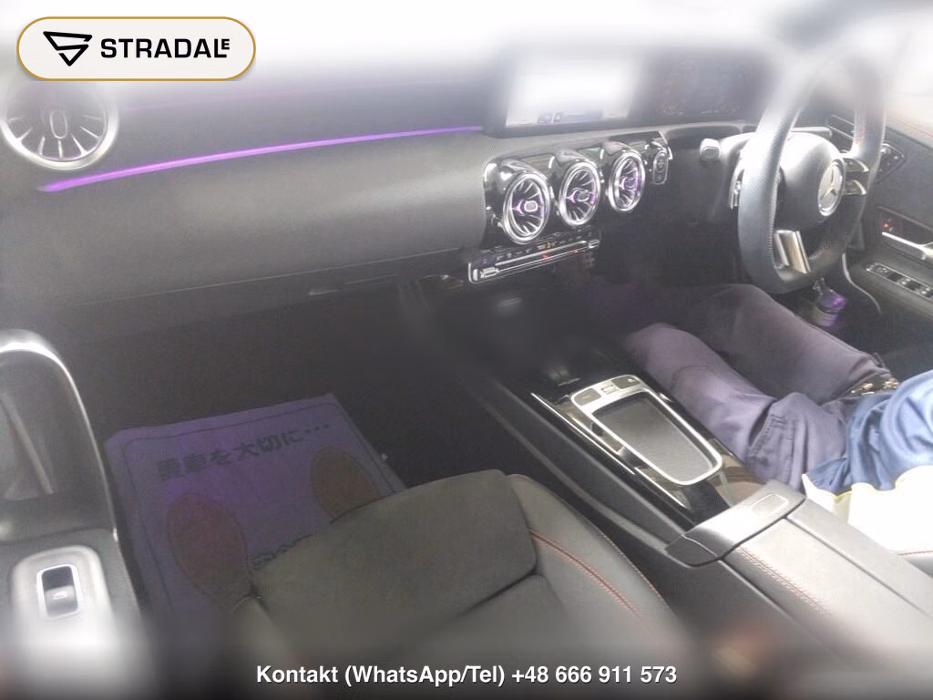 MERCEDES BENZ CLA-CLASS CLA180 AMG LINE PACKAGE, miniaturka 4