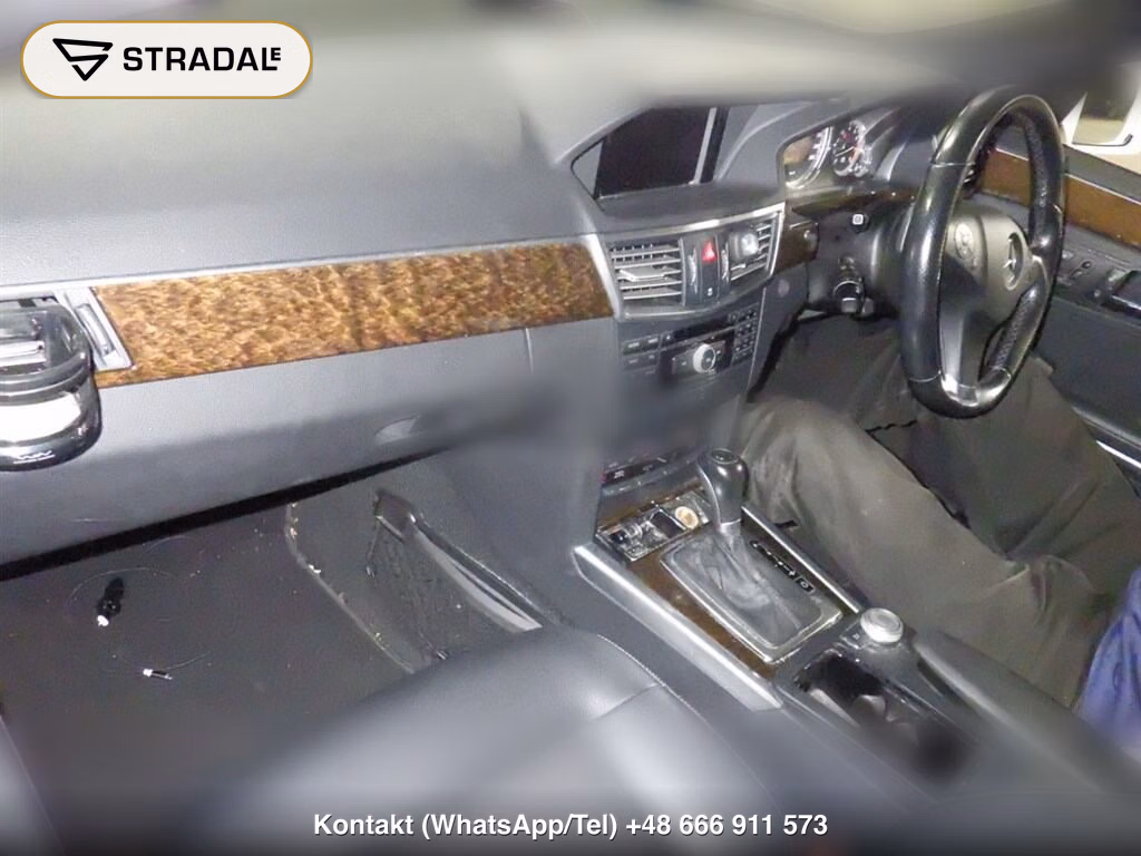MERCEDES BENZ E-CLASS STATIONWAGON E250CGI BLUEEFFICIENCY STATIONWAGON, miniaturka 4