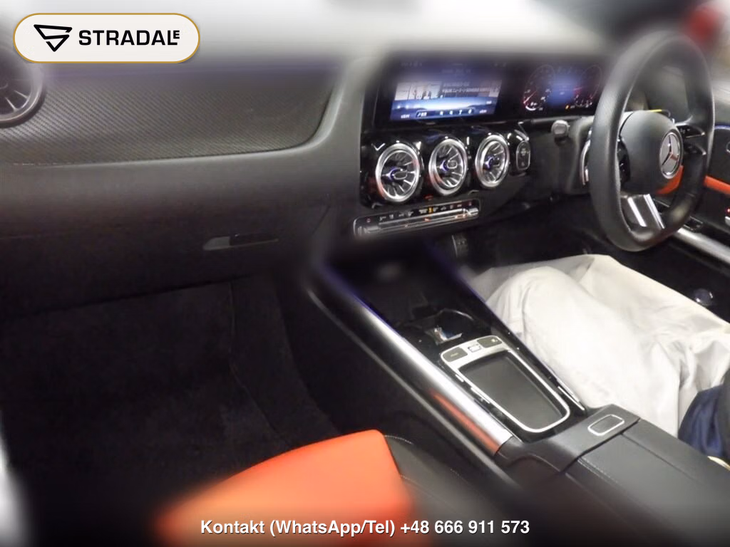 MERCEDES BENZ GLA-CLASS 4WD GLA200D 4MATIC AMG LINE, miniaturka 4