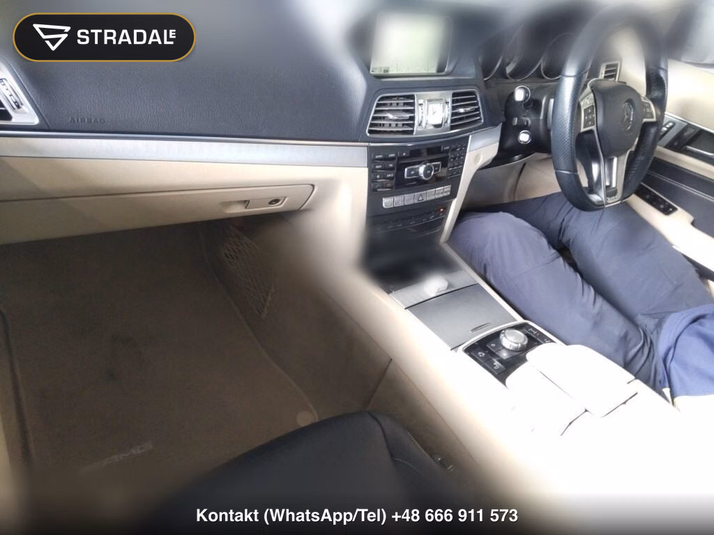 MERCEDES BENZ E-CLASS OP E250 CABRIOLET AMG SPORTS PACKAGE, miniaturka 4