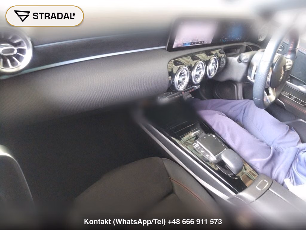 MERCEDES BENZ CLA-CLASS SHOOTING BRAKE CLA200D SHOOTING BRAKE AMG LINE, miniaturka 4