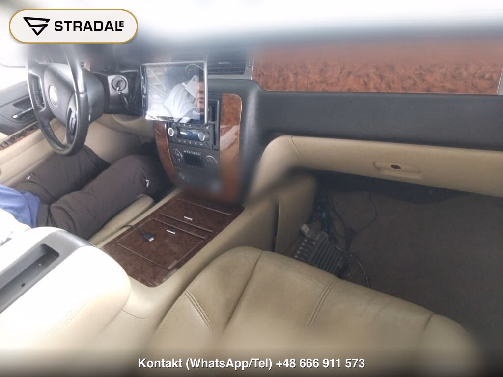 CHEVROLET SUBURBAN 4WD, miniaturka 4