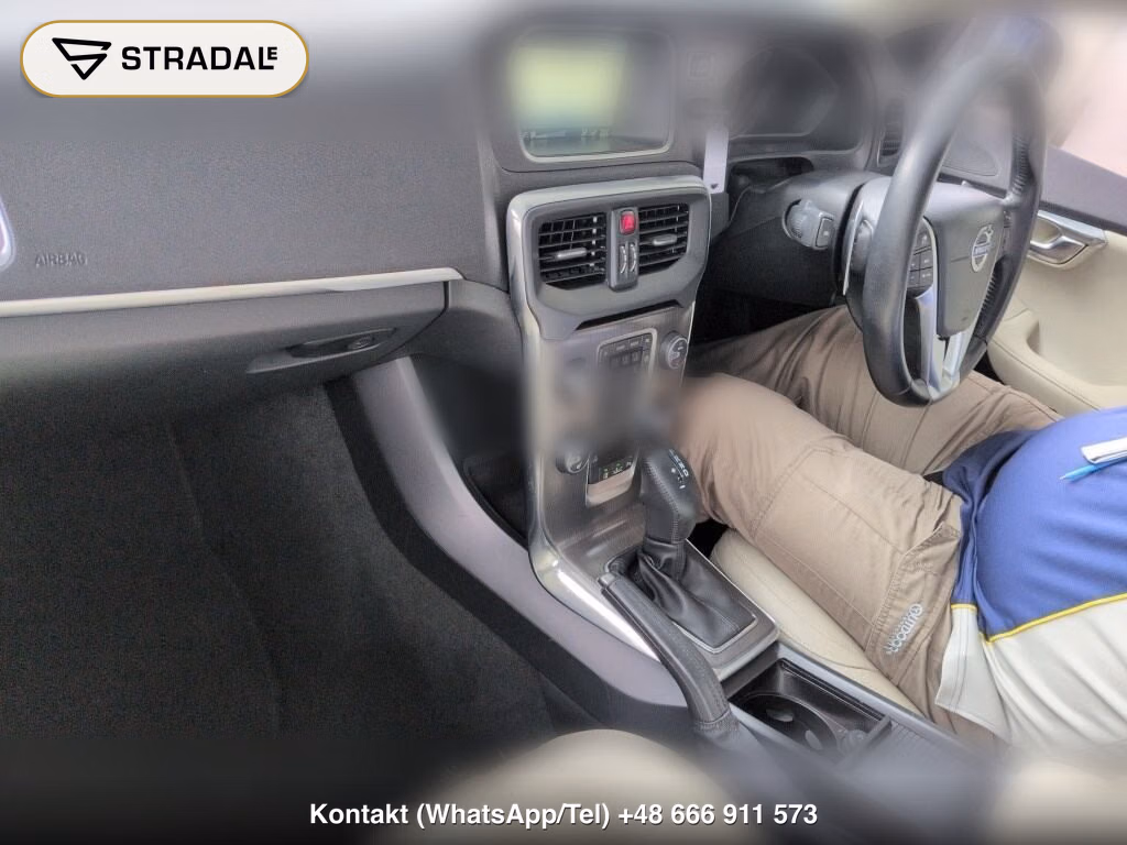 VOLVO V40 D4 SE, miniaturka 4