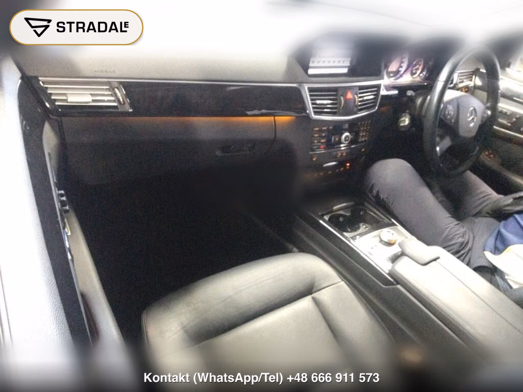 MERCEDES BENZ E-CLASS STATIONWAGON E350 STATIONWAGON AVANTGARDE, miniaturka 4
