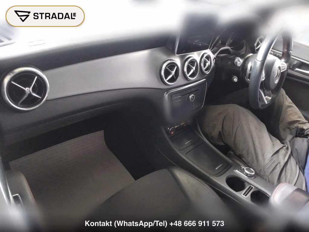 MERCEDES BENZ CLA-CLASS CLA180 AMG LINE, miniaturka 4