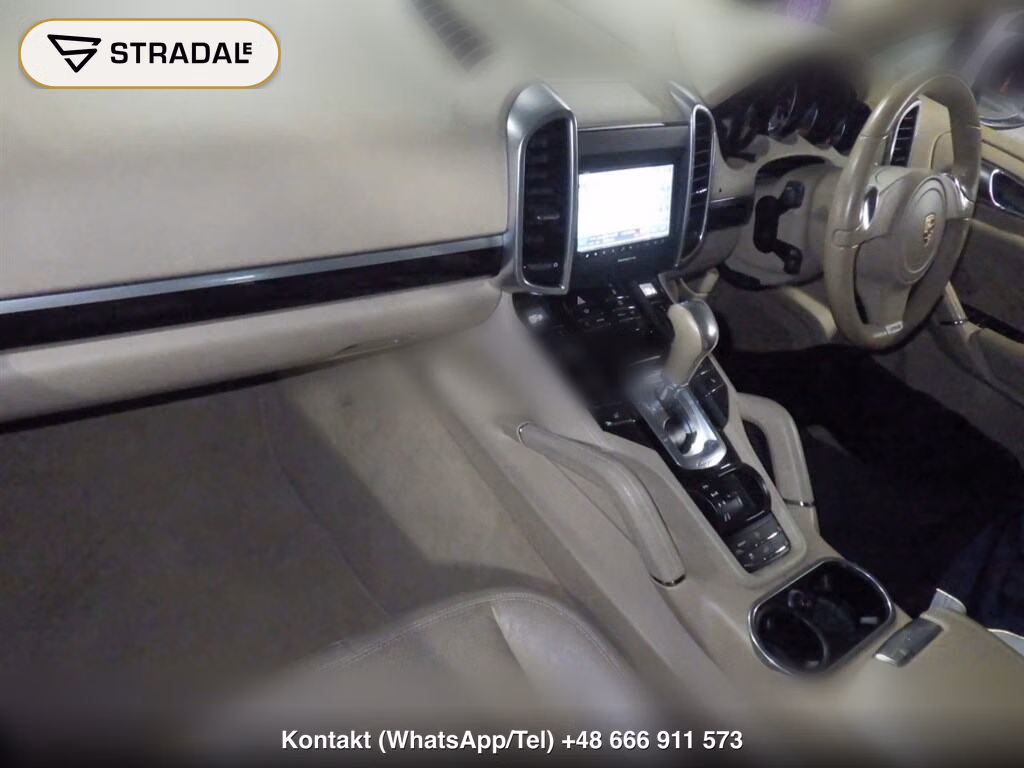 PORSCHE CAYENNE 4WD BASE GRADE, miniaturka 4
