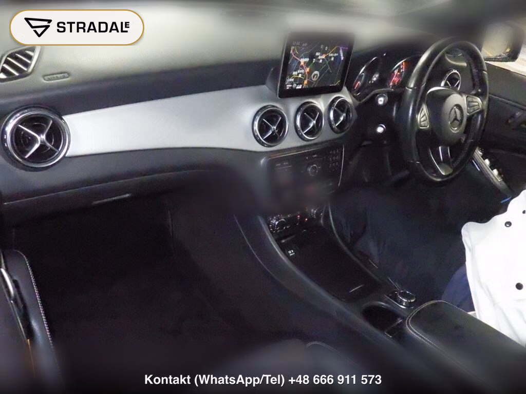 MERCEDES BENZ GLA-CLASS GLA180, miniaturka 4