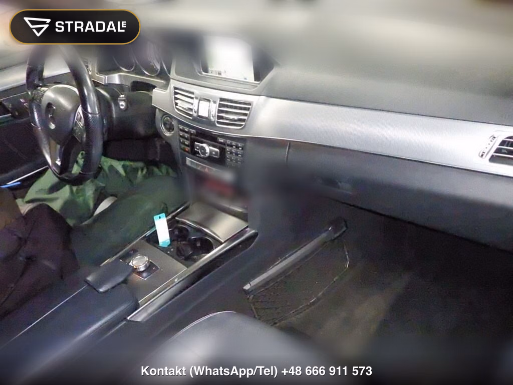 MERCEDES BENZ E-CLASS 4D 4WD E300 4MATIC AVANTGARDE, miniaturka 4
